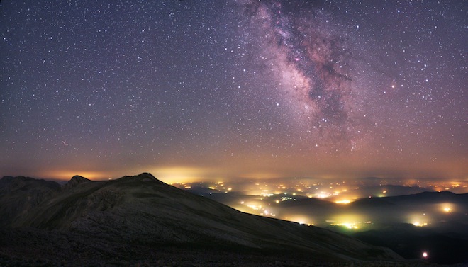 Sky-away-from-the-Lights-Tunç-Tezel